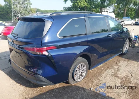 2021 Toyota Sienna Xle z USA, uszkodzony, nr VIN 5TDYSKFC2MS027617